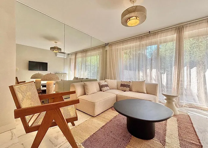 2 Bedrooms - Mad 20 Daire